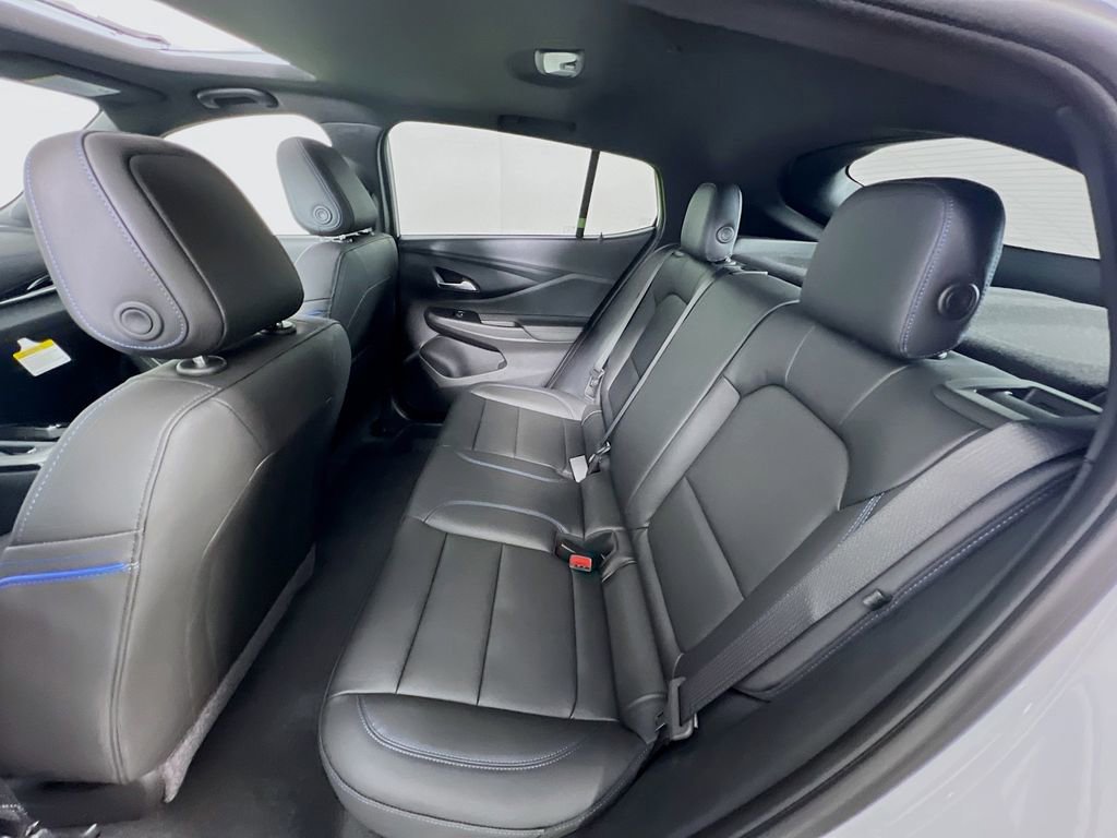 New 2026 Buick Envista Sport Touring w/ Convenience I Package FWD image 23