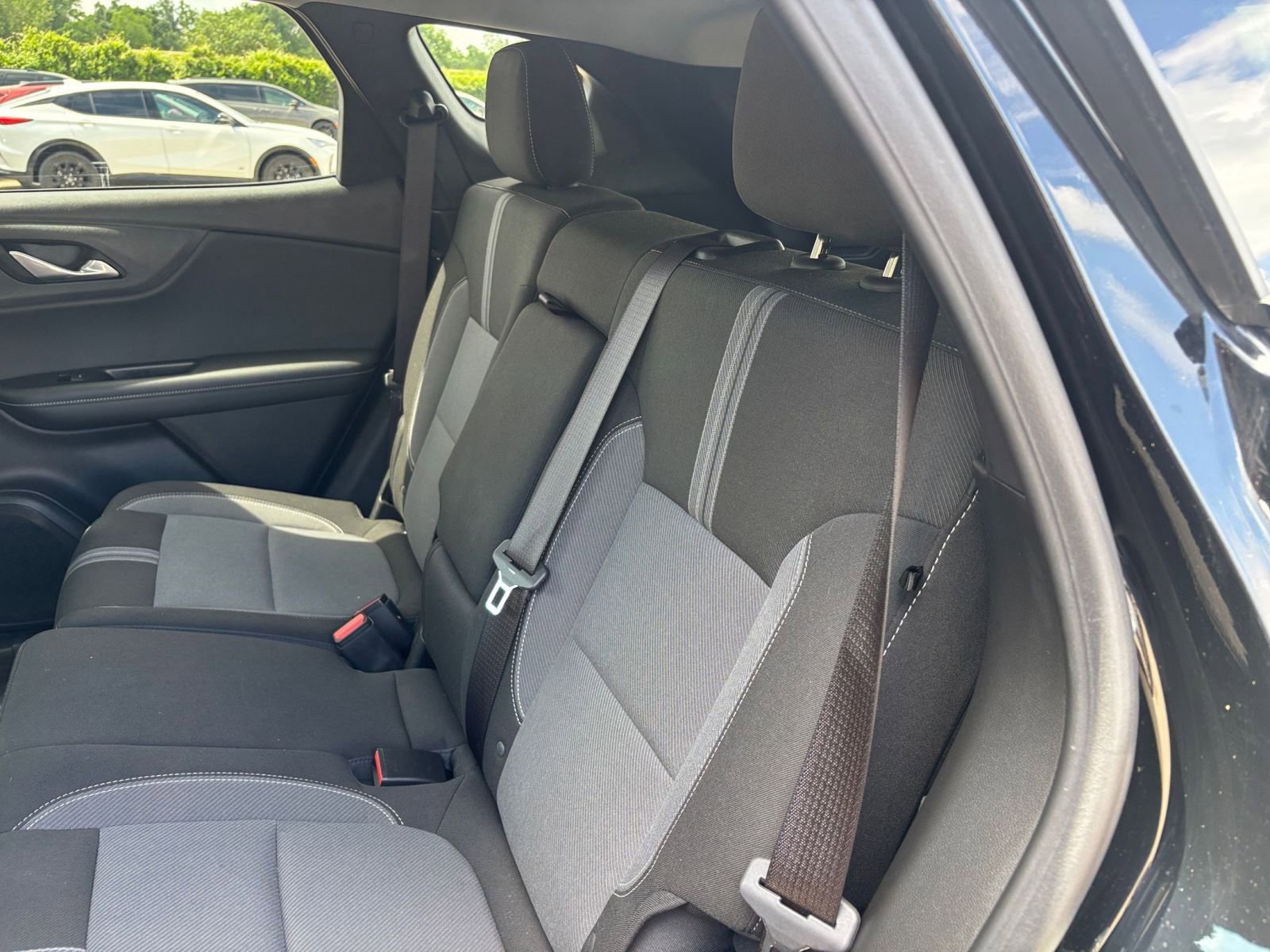 Used 2025 Chevrolet Blazer LT FWD image 37