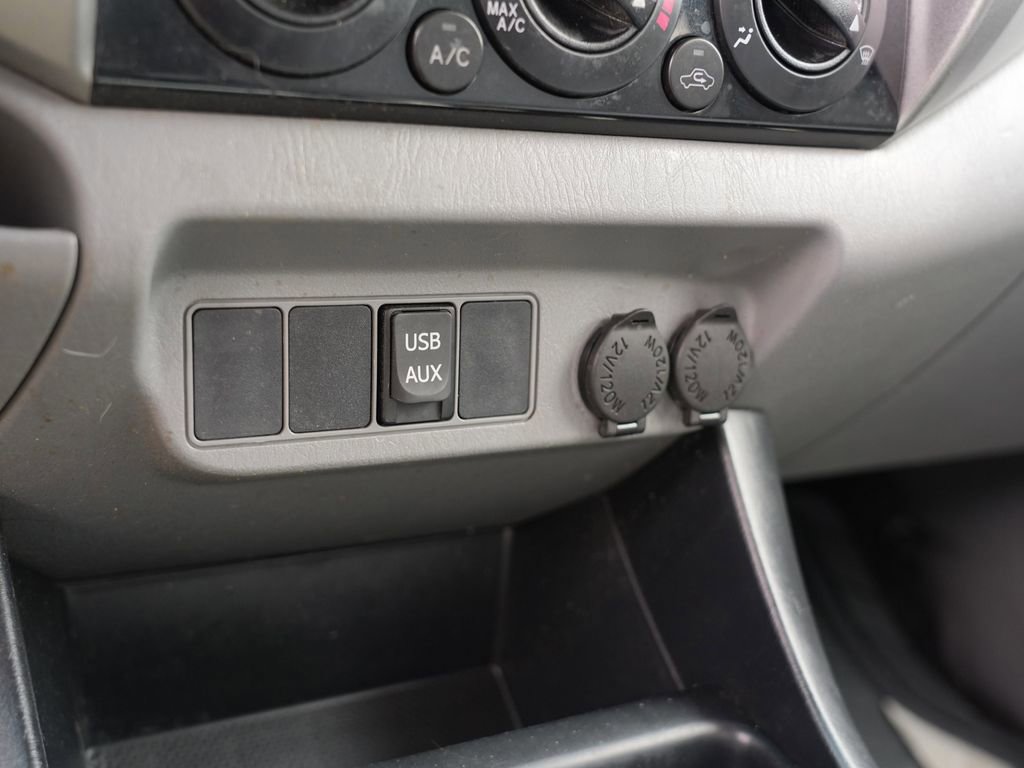 Used 2013 Toyota Tacoma 4x4 Double Cab w/ TRD Sport Pkg image 33