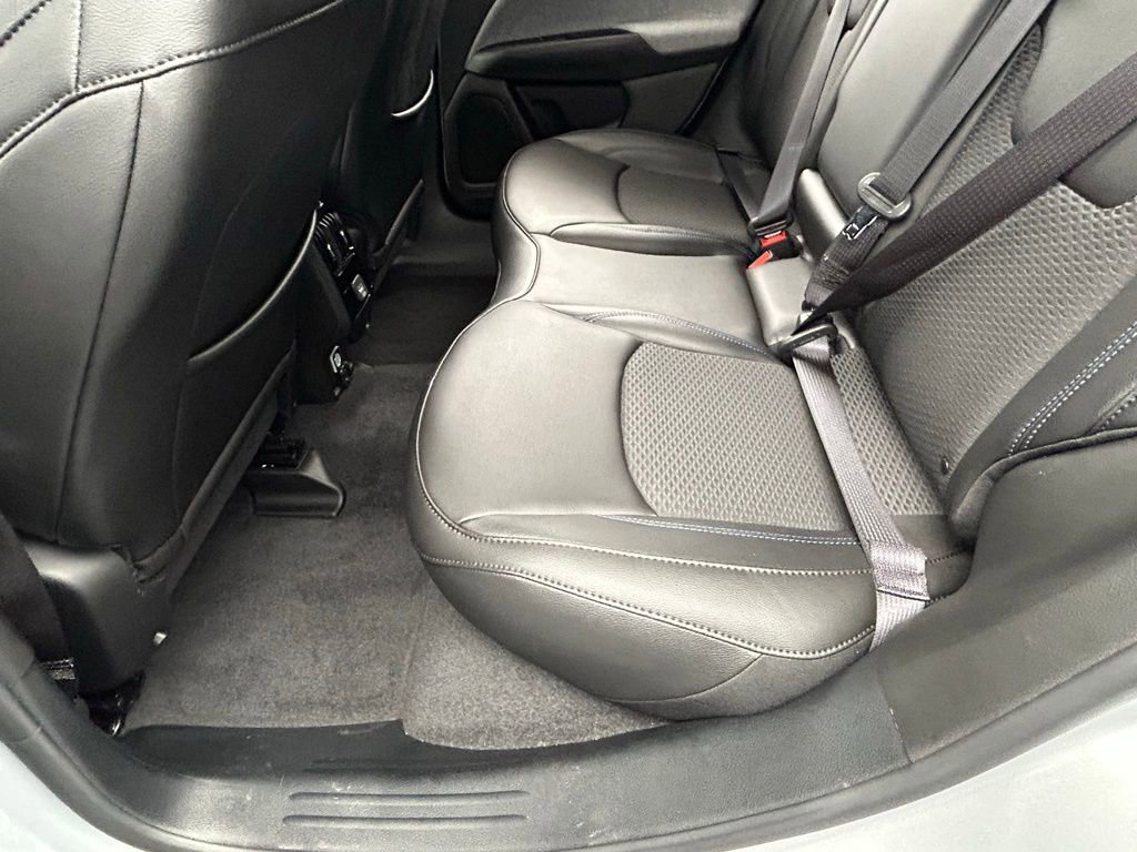 Used 2024 Jeep Compass Latitude AWD/4WD image 29