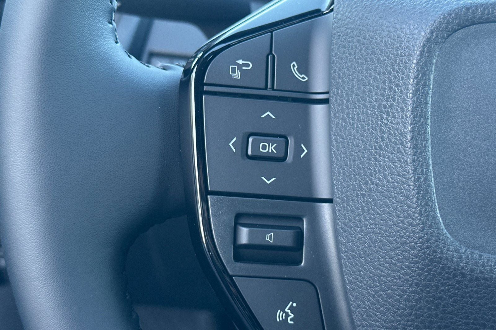 New 2026 Toyota Prius Limited FWD image 27