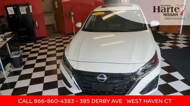 Certified 2025 Nissan Altima 2.5 SL image 3