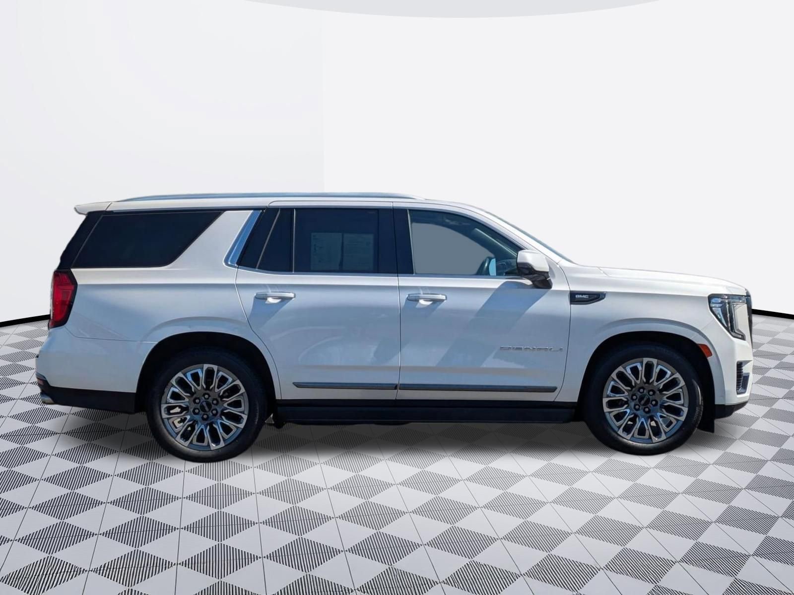 Certified 2023 GMC Yukon Denali Ultimate image 4