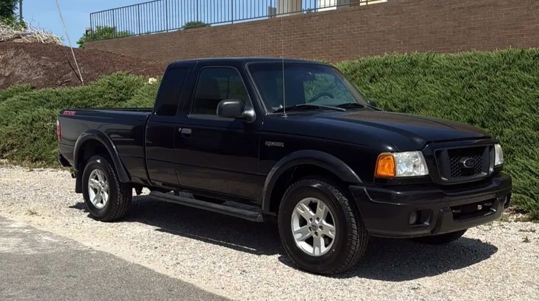 Used 2005 Ford Ranger XLT AWD/4WD image 3