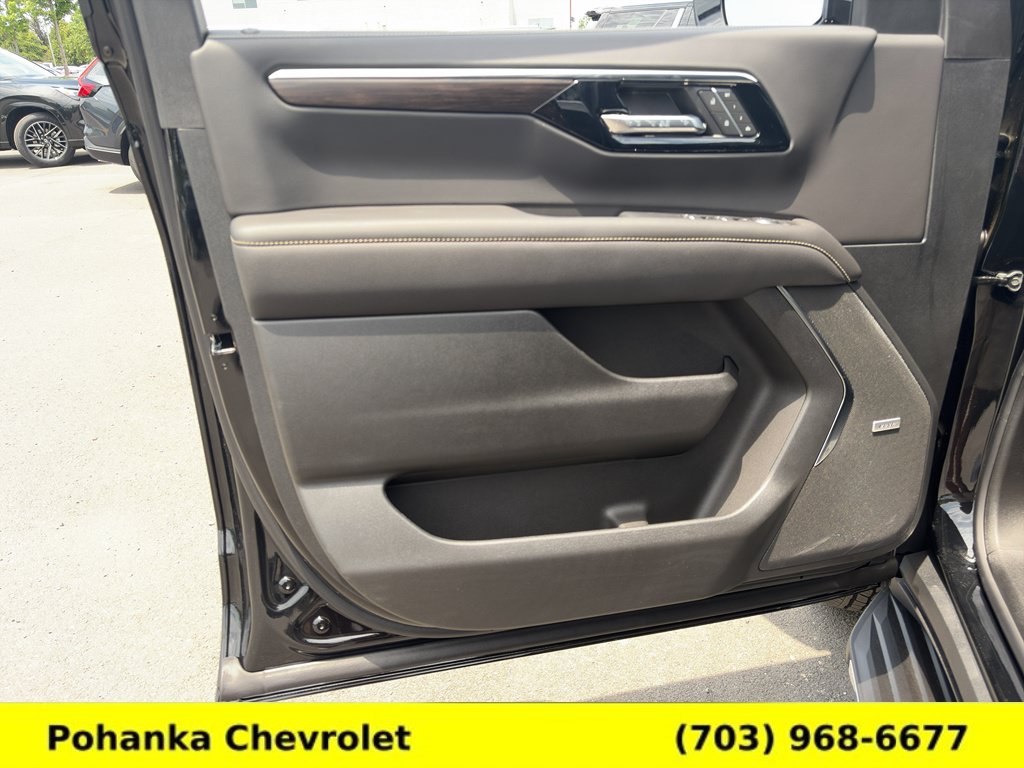 New 2026 Chevrolet Tahoe Premier w/ Sun And Tow Package AWD/4WD image 24