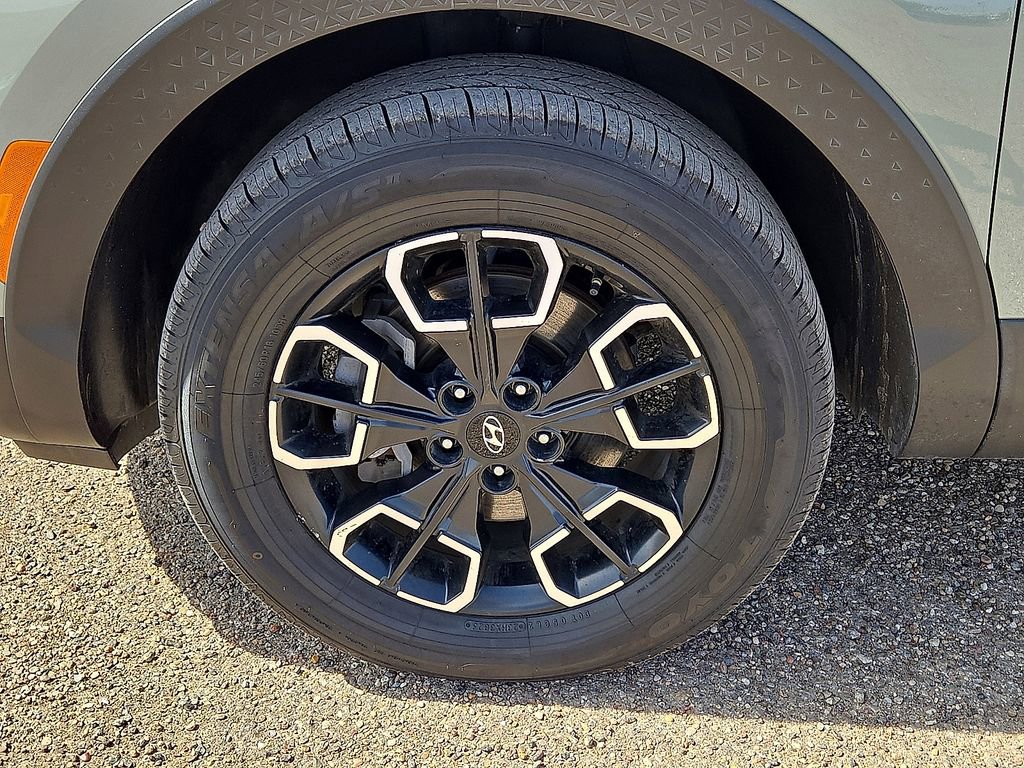 Used 2022 Hyundai Santa Cruz SEL Premium w/ Cargo Package AWD/4WD image 11