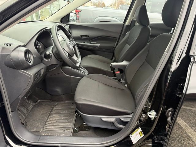 Used 2025 Nissan Kicks Play S FWD image 17