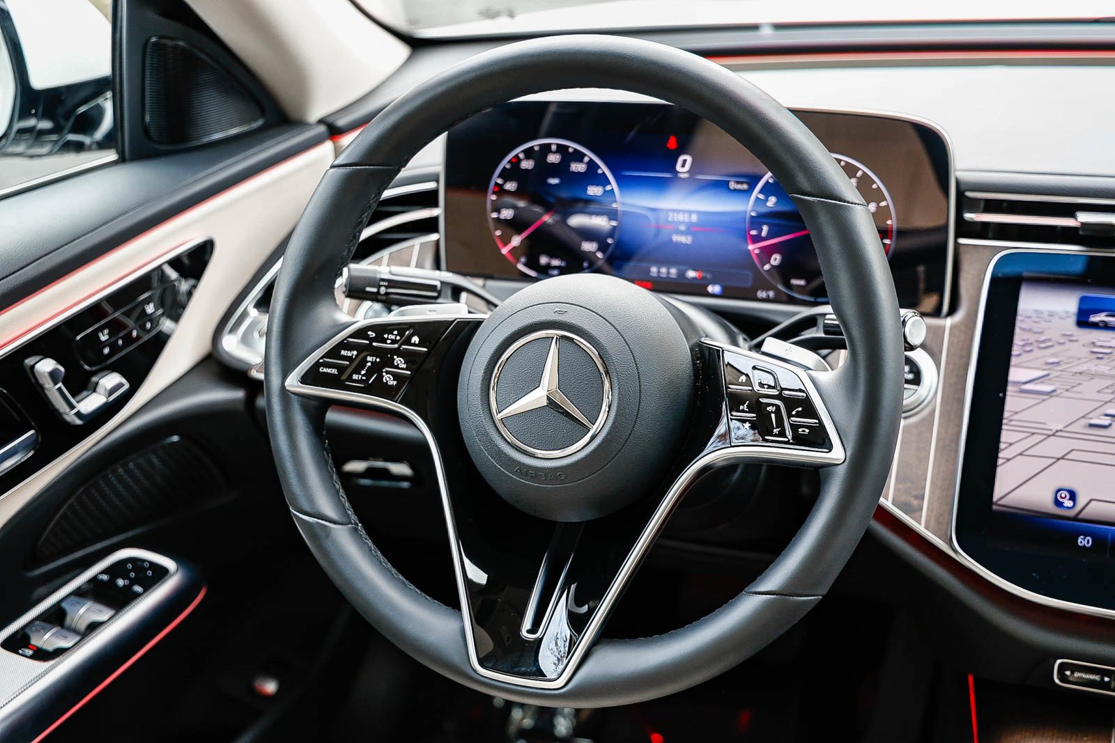 Certified 2025 Mercedes-Benz E 350 4MATIC Sedan image 13