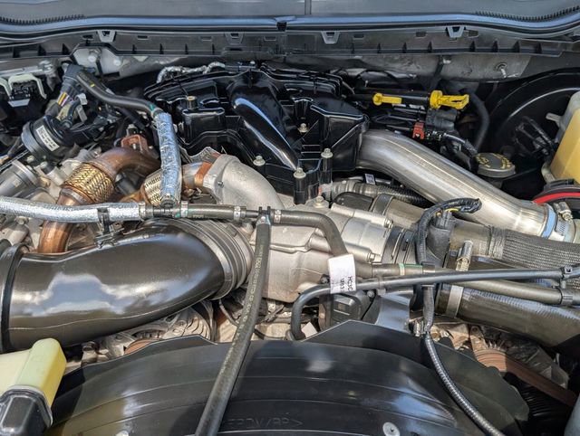 Used 2019 Ford F250 Lariat w/ Lariat Ultimate Package AWD/4WD image 17