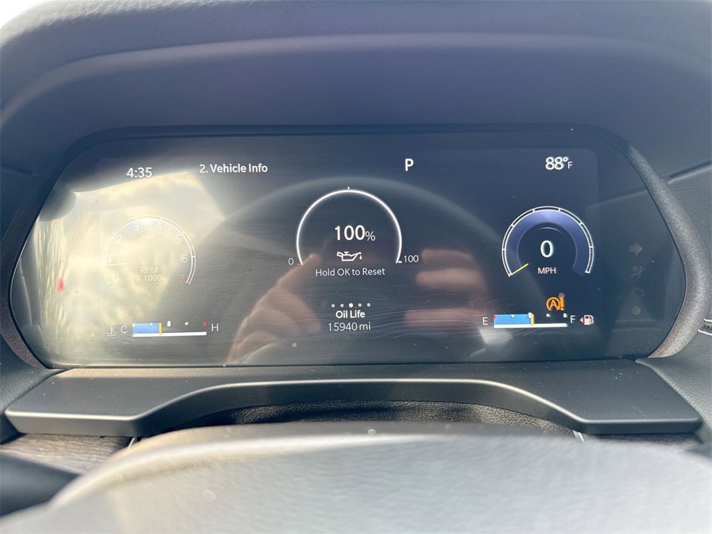 Used 2024 Jeep Grand Cherokee Limited image 14