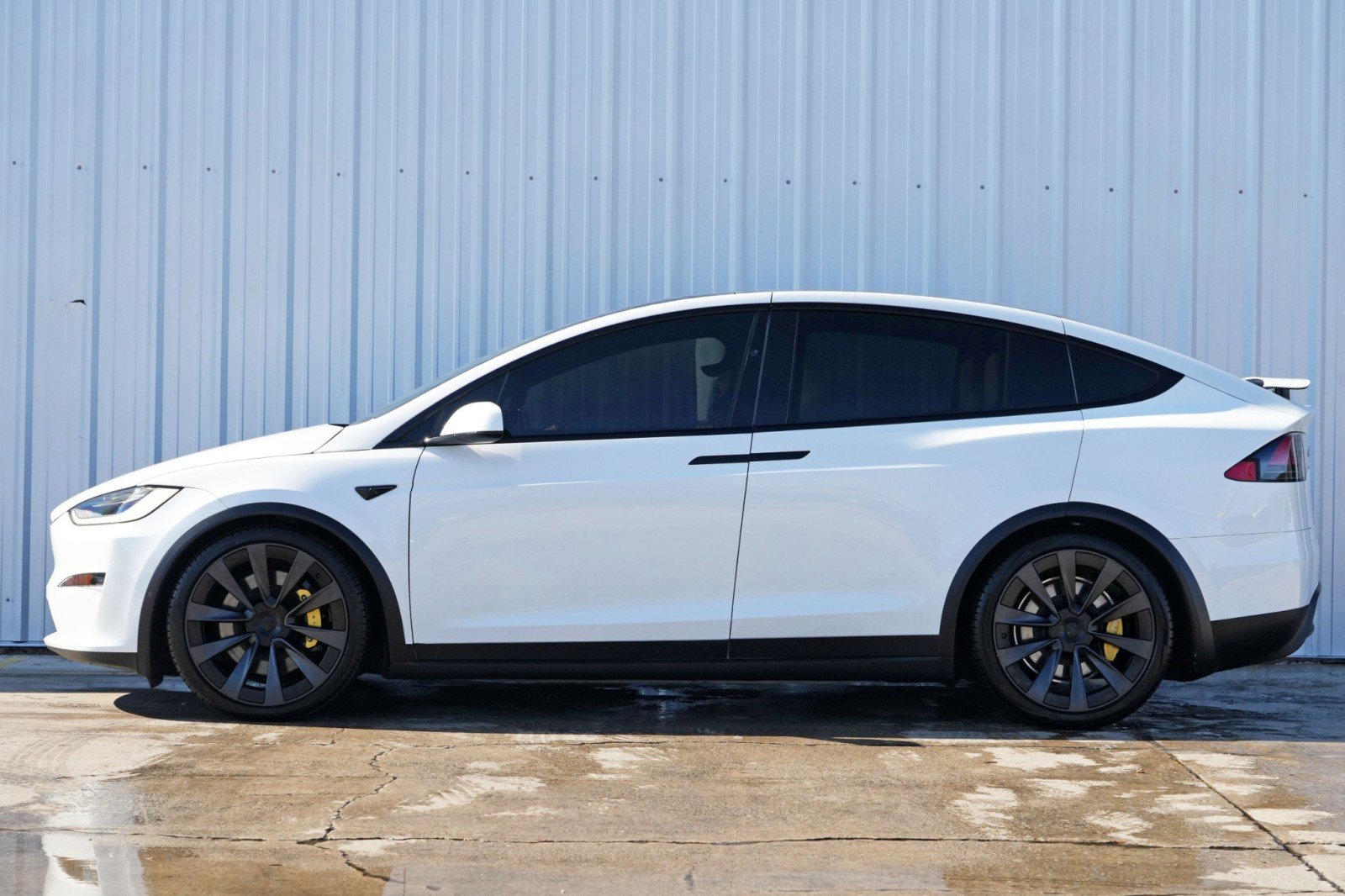 Used 2022 Tesla Model X image 9