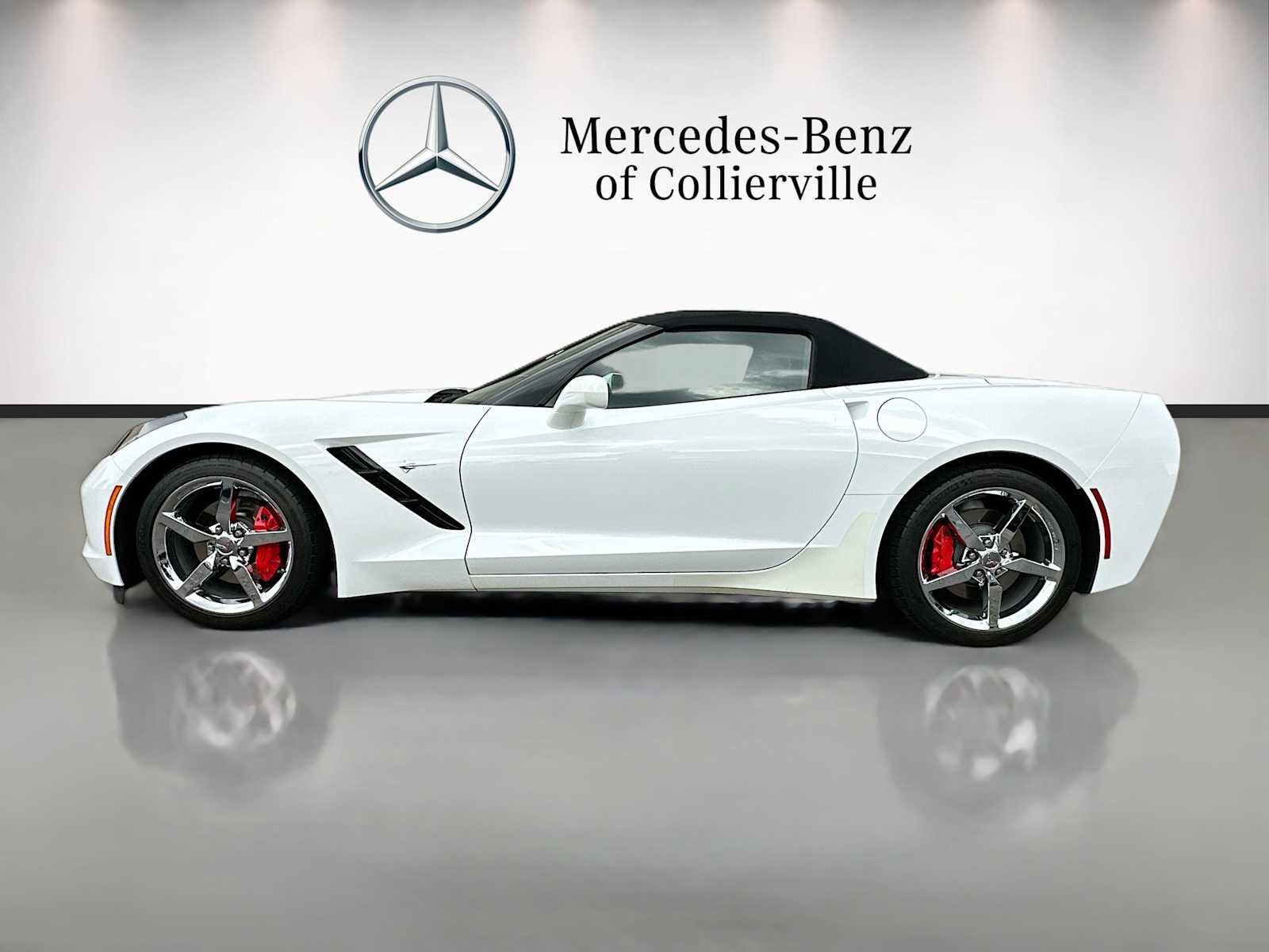 Used 2014 Chevrolet Corvette Stingray Convertible w/ 2LT Preferred Equipment Group RWD image 8