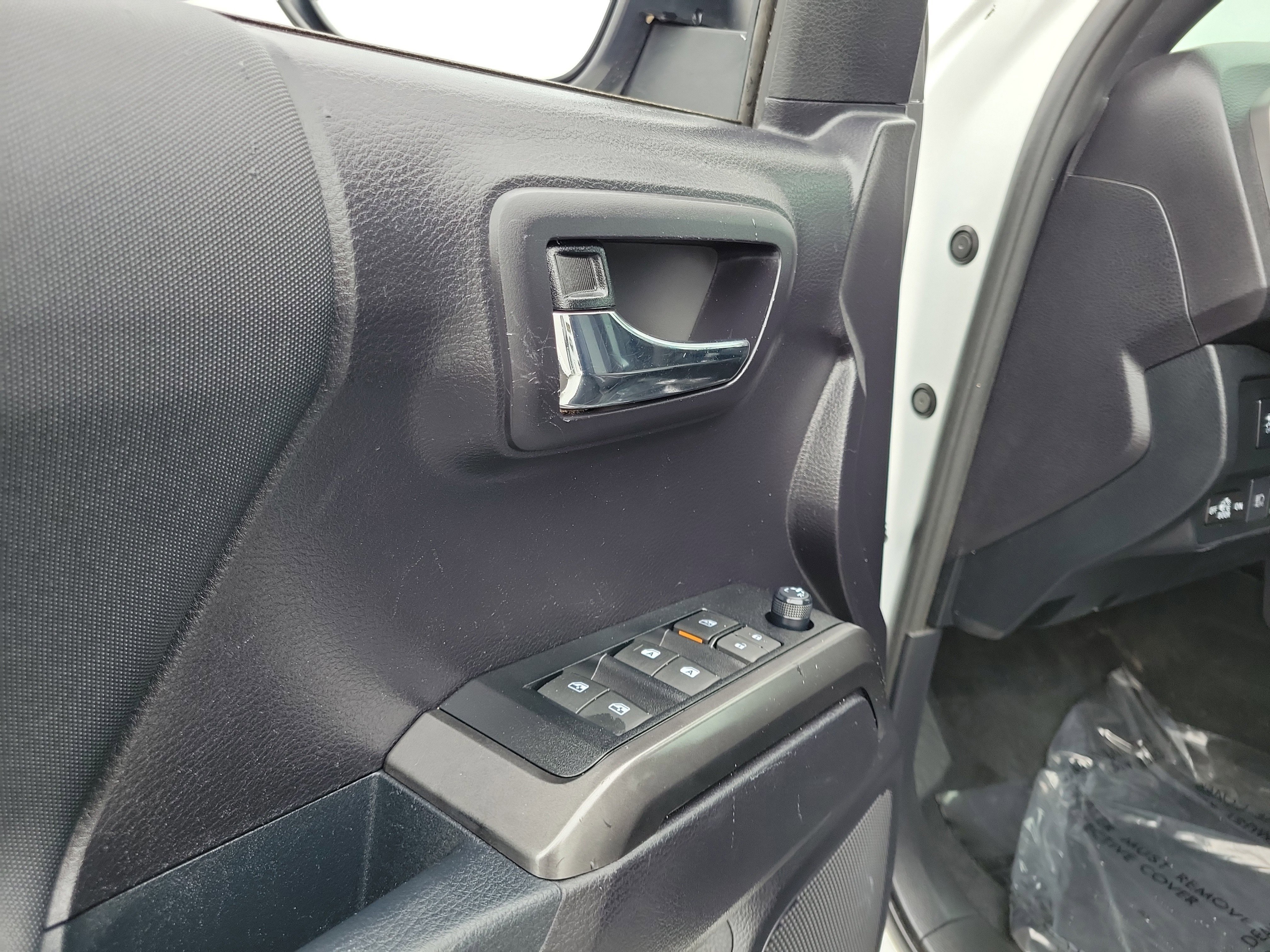 Used 2020 Toyota Tacoma TRD Sport image 18