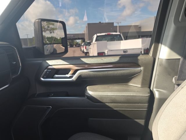 Used 2025 Chevrolet Silverado 3500 LT RWD image 14