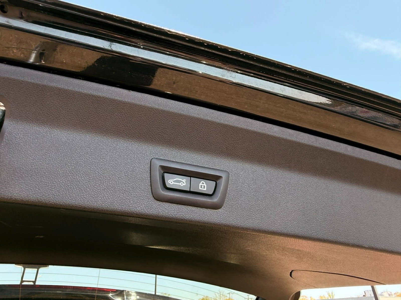 Used 2022 BMW X3 xDrive30i w/ M Sport Package 2 image 34