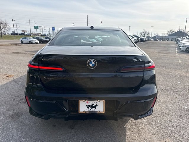New 2026 BMW 740i xDrive image 4