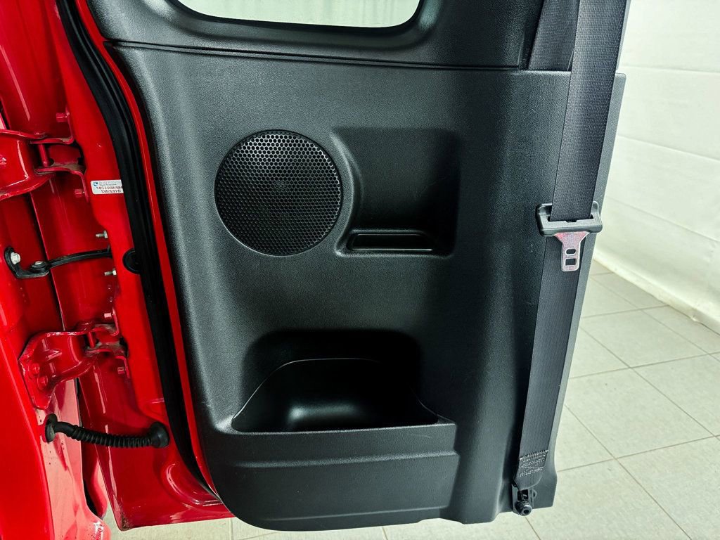 Used 2012 GMC Canyon SLE image 14