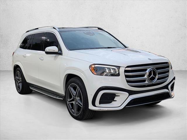 Used 2024 Mercedes-Benz GLS 450 4MATIC image 3