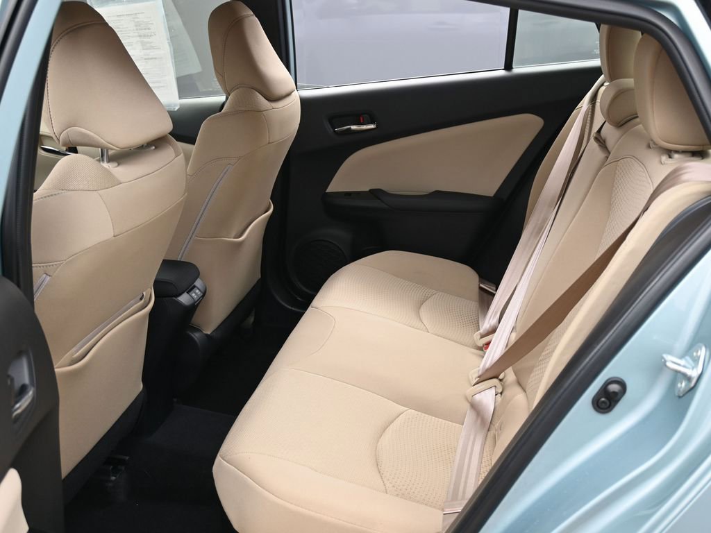Used 2019 Toyota Prius LE image 31