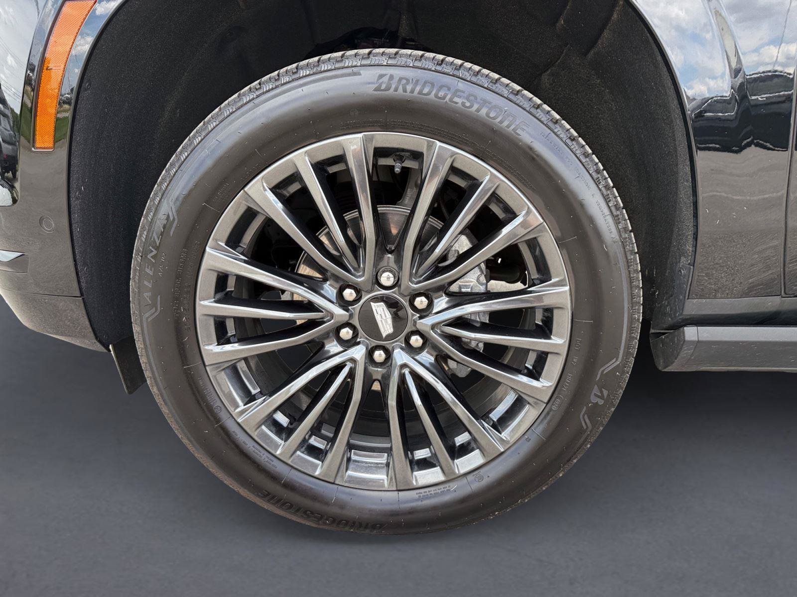 Used 2025 Cadillac Escalade Sport Platinum w/ LPO, Floor Liner Package AWD/4WD image 10