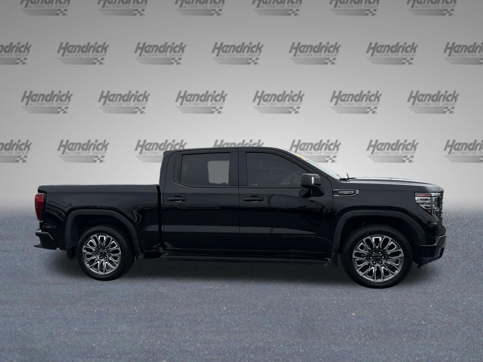 Used 2024 GMC Sierra 1500 Denali Ultimate image 11