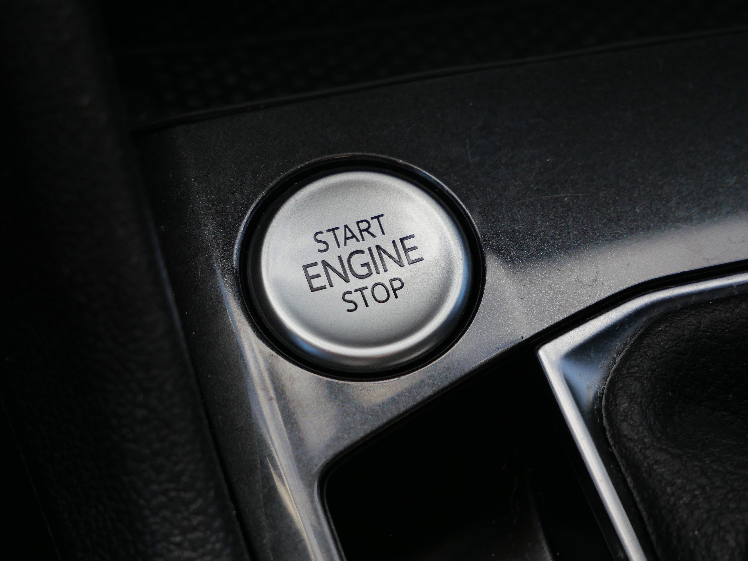 Certified 2022 Volkswagen Tiguan SE image 27