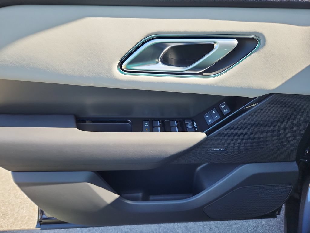 Certified 2026 Land Rover Range Rover Velar S AWD/4WD image 24