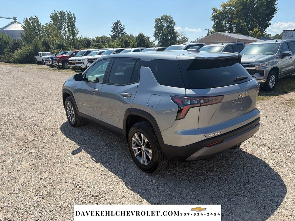 Used 2026 Chevrolet Equinox LT w/ Convenience Package II FWD image 3