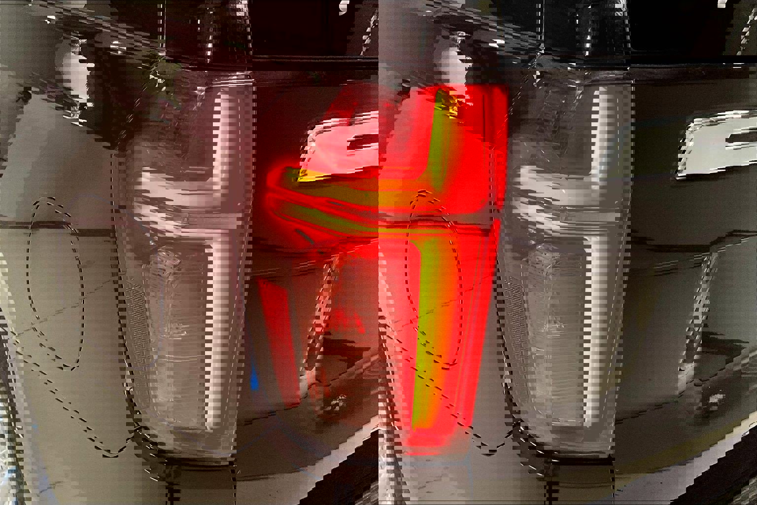 Used 2022 Chevrolet Tahoe LS image 23