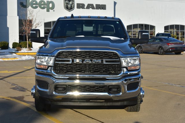 Used 2024 RAM 3500 Tradesman w/ Chrome Appearance Group image 2