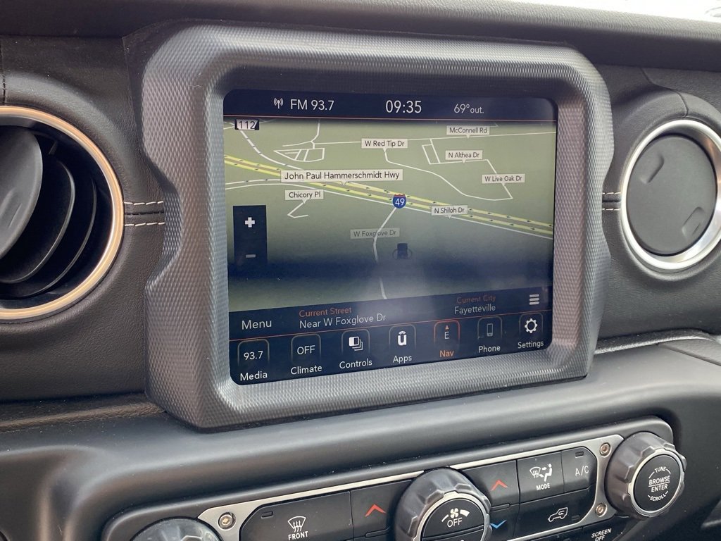 Used 2023 Jeep Wrangler Unlimited Sahara image 18