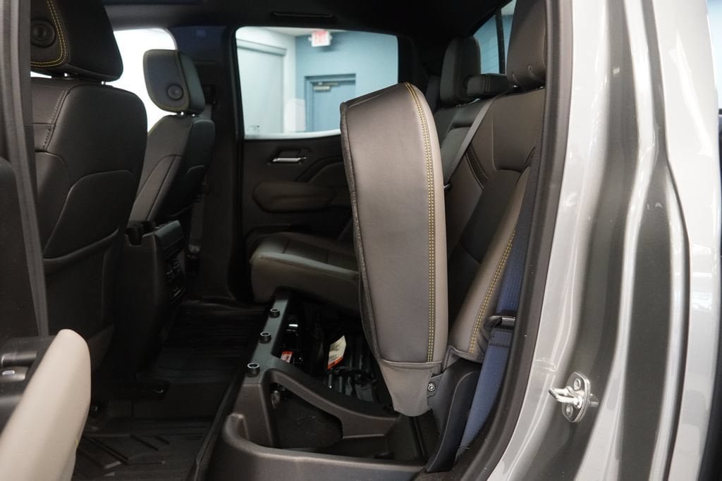New 2026 Chevrolet Colorado ZR2 w/ Technology Package AWD/4WD image 29