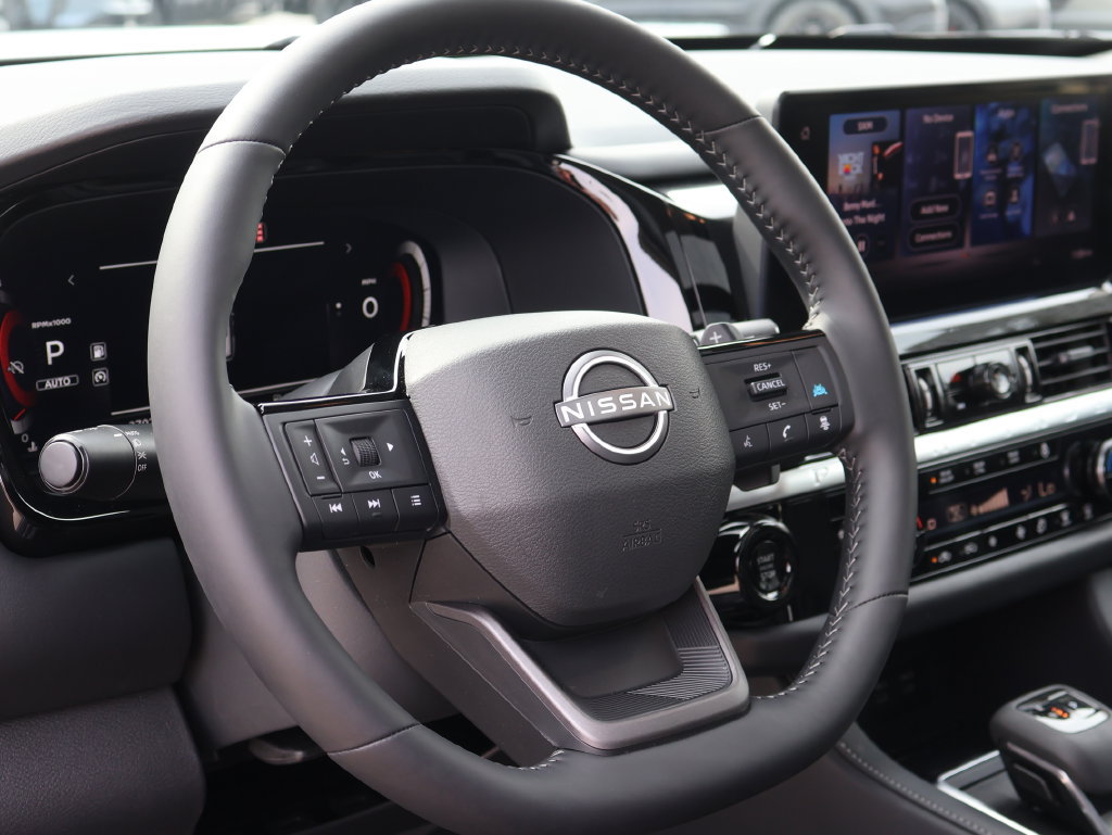 Used 2026 Nissan Pathfinder SL w/ SL Premium Package AWD/4WD image 26