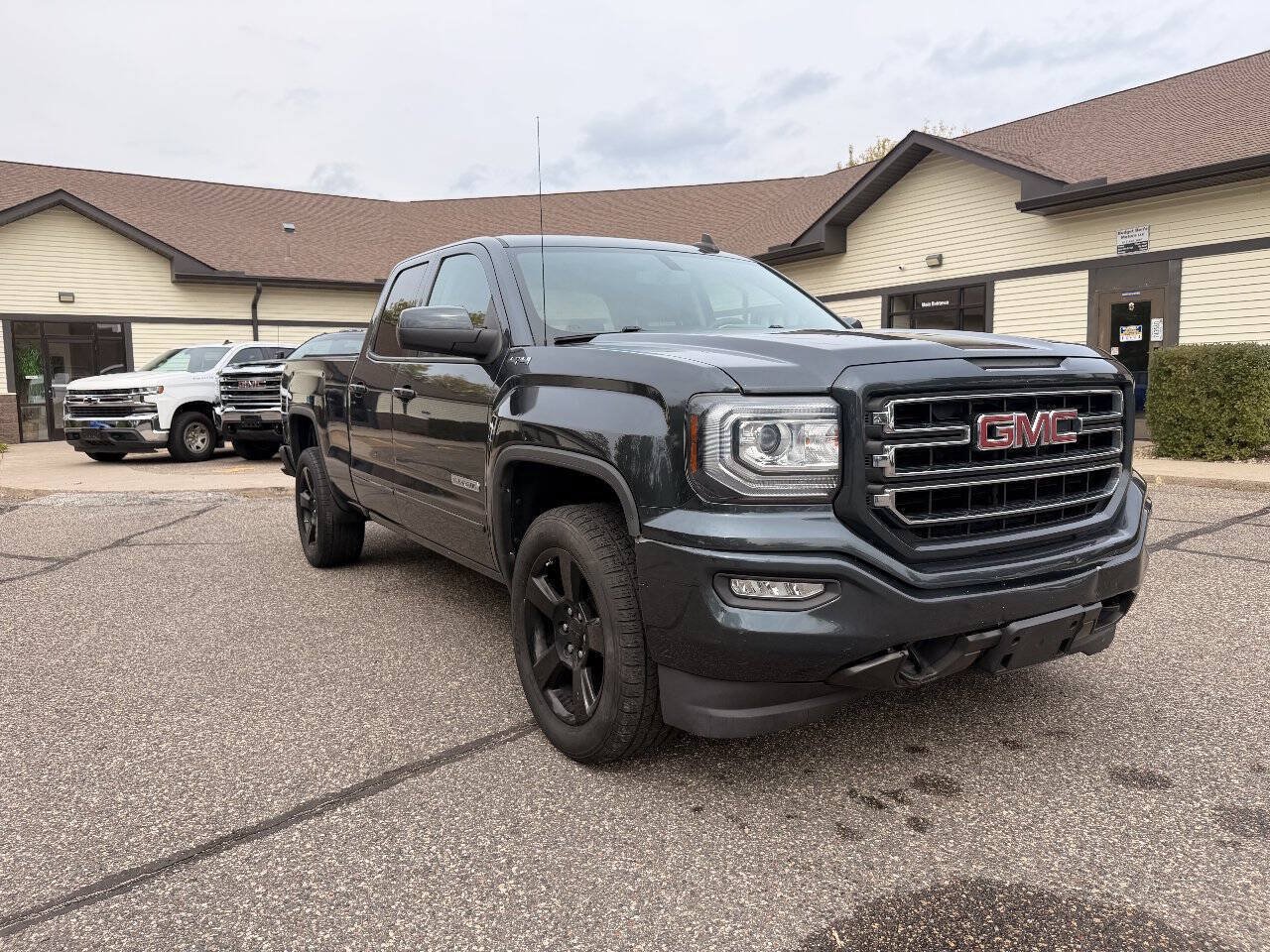 Used 2019 GMC Sierra 1500 Limited w/ Elevation Edition AWD/4WD image 5