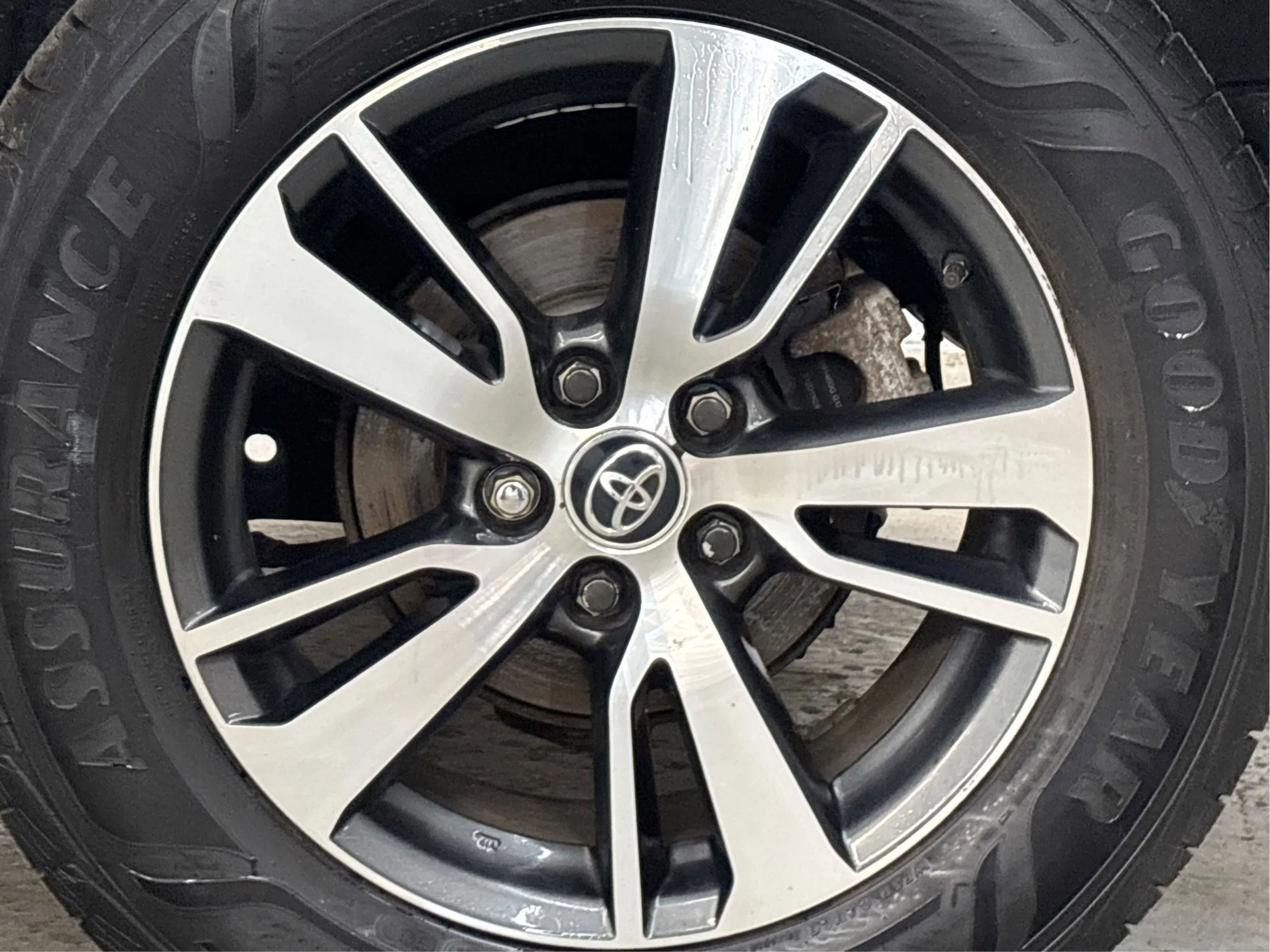 Used 2017 Toyota RAV4 XLE w/ Carpet Mat Package image 31