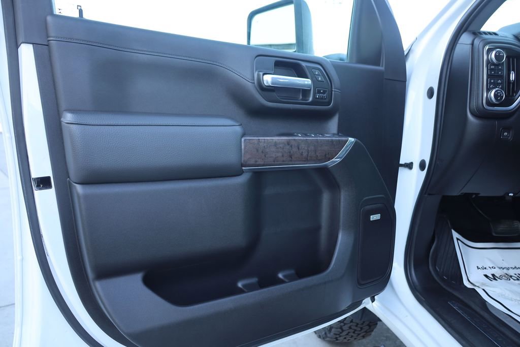 Used 2022 GMC Sierra 3500 Denali w/ Denali Ultimate Package AWD/4WD image 10