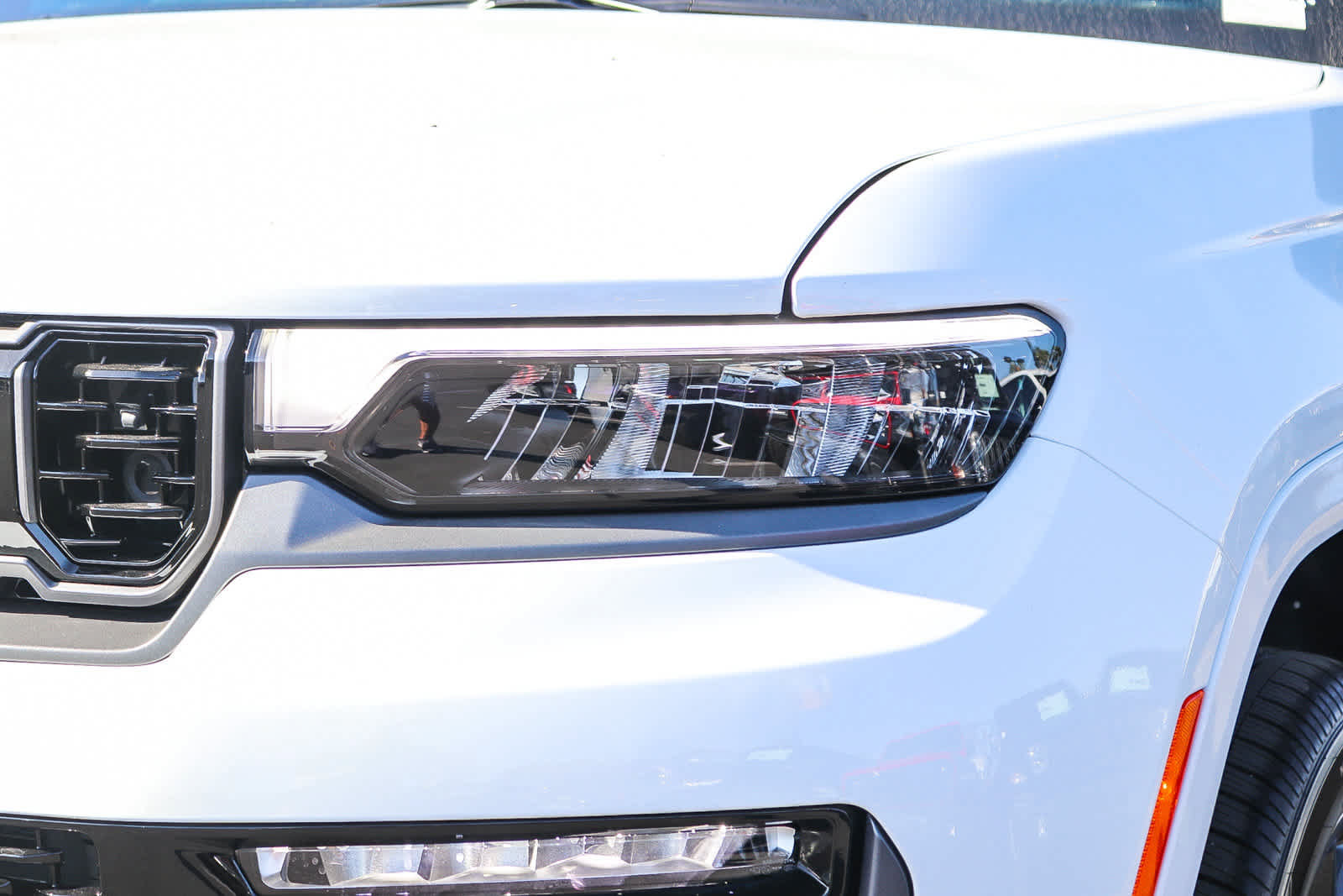 New 2027 Jeep Grand Cherokee Summit AWD/4WD image 8