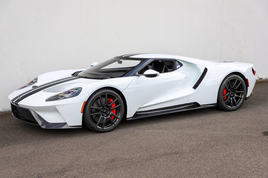 Used 2017 Ford GT RWD image 13