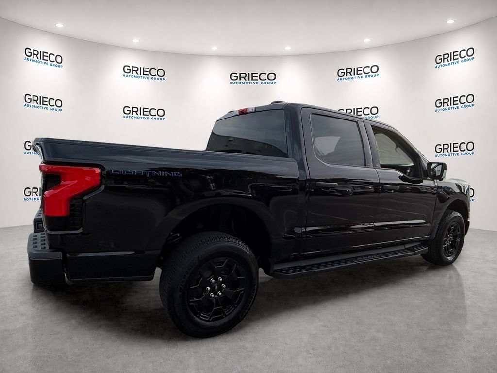 Used 2025 Ford F150 Lightning XLT AWD/4WD image 7