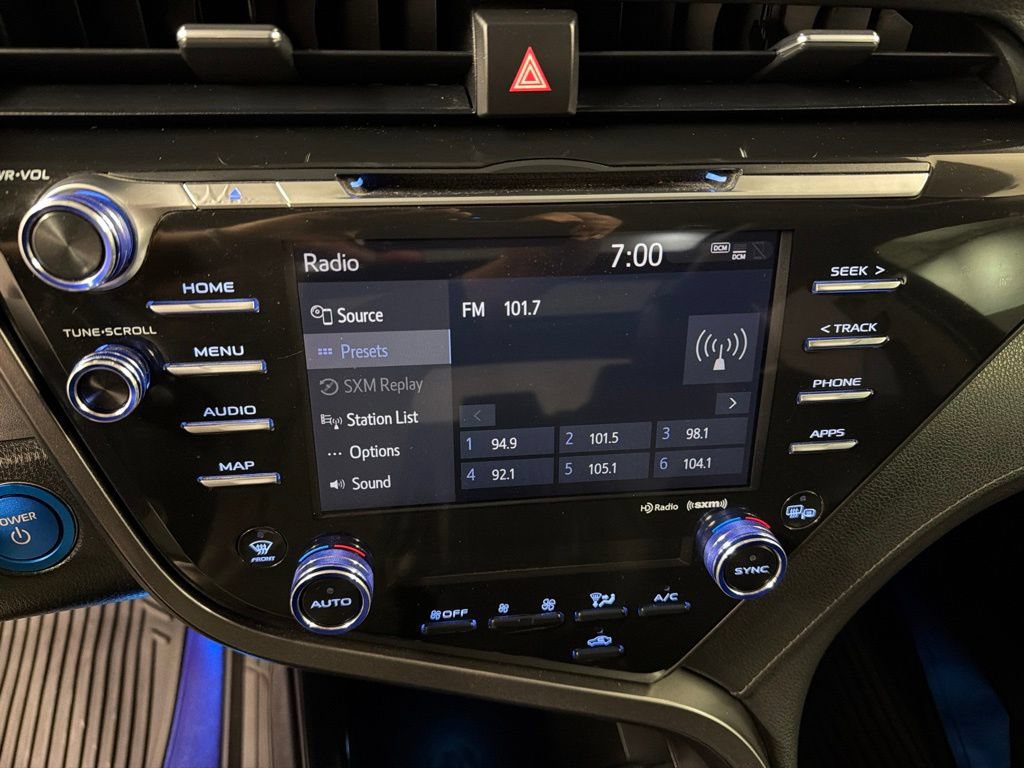 Used 2020 Toyota Camry XSE FWD image 9