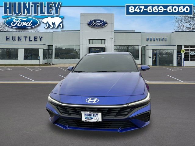 Used 2024 Hyundai Elantra SEL image 3