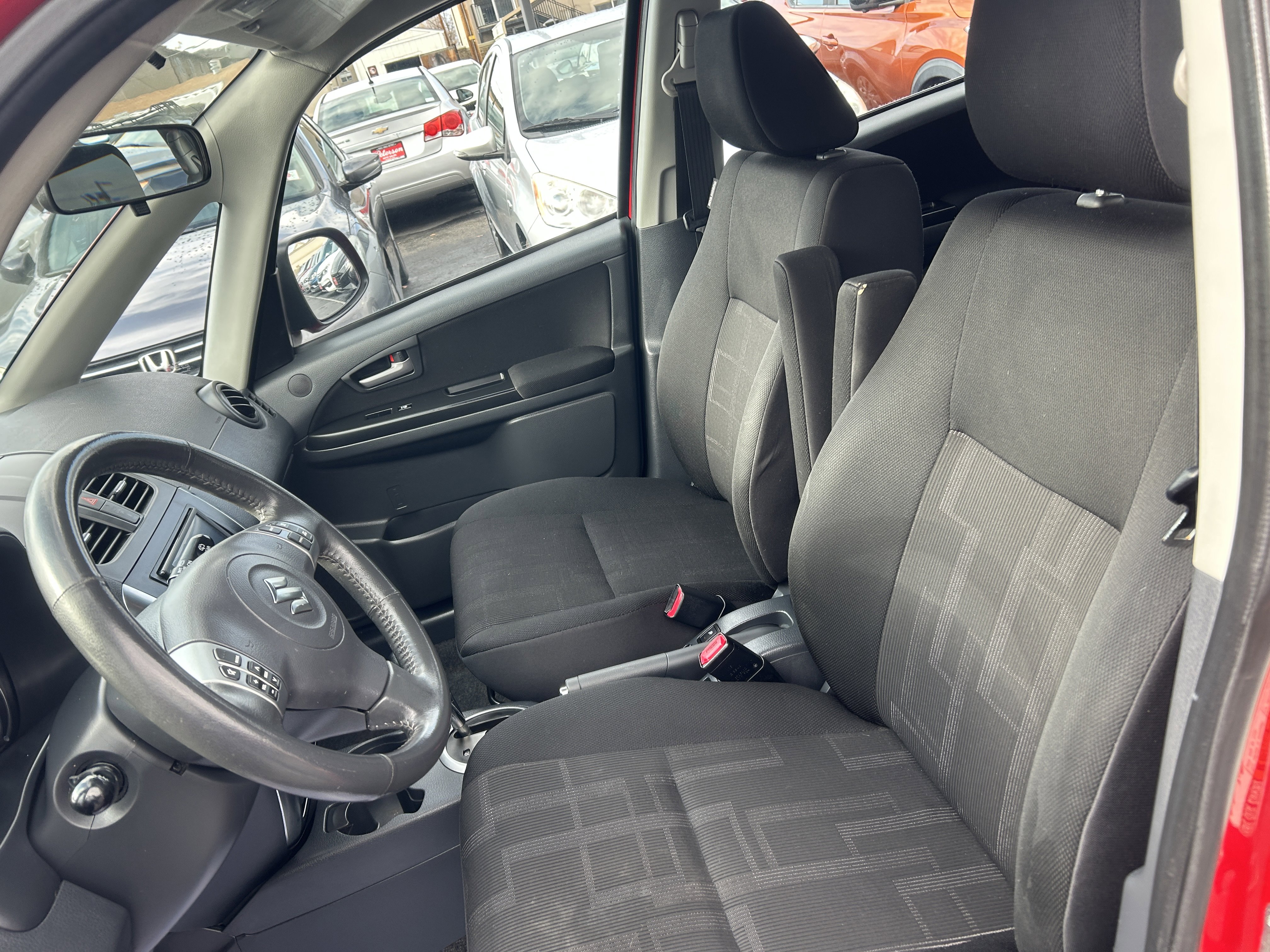 Used 2011 Suzuki SX4 AWD Hatchback image 11