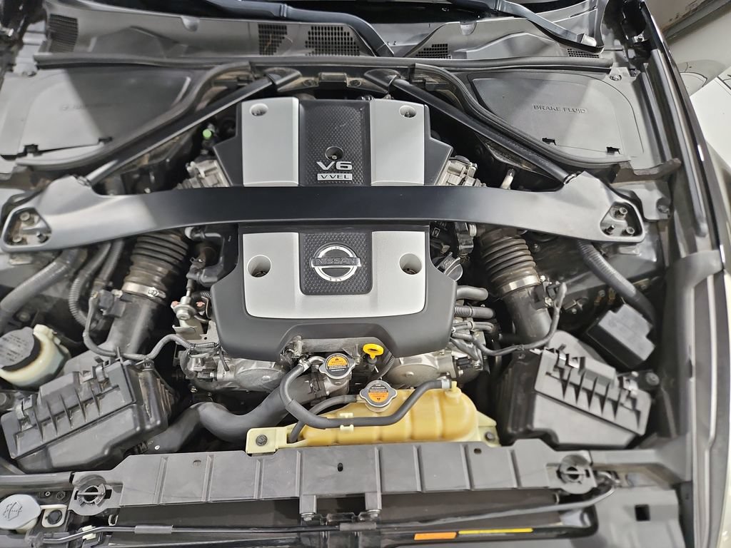 Used 2013 Nissan 370Z Touring w/ Sport Pkg RWD image 22