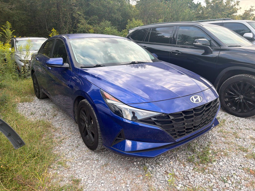 Used 2023 Hyundai Elantra SEL w/ Cargo Package FWD image 1