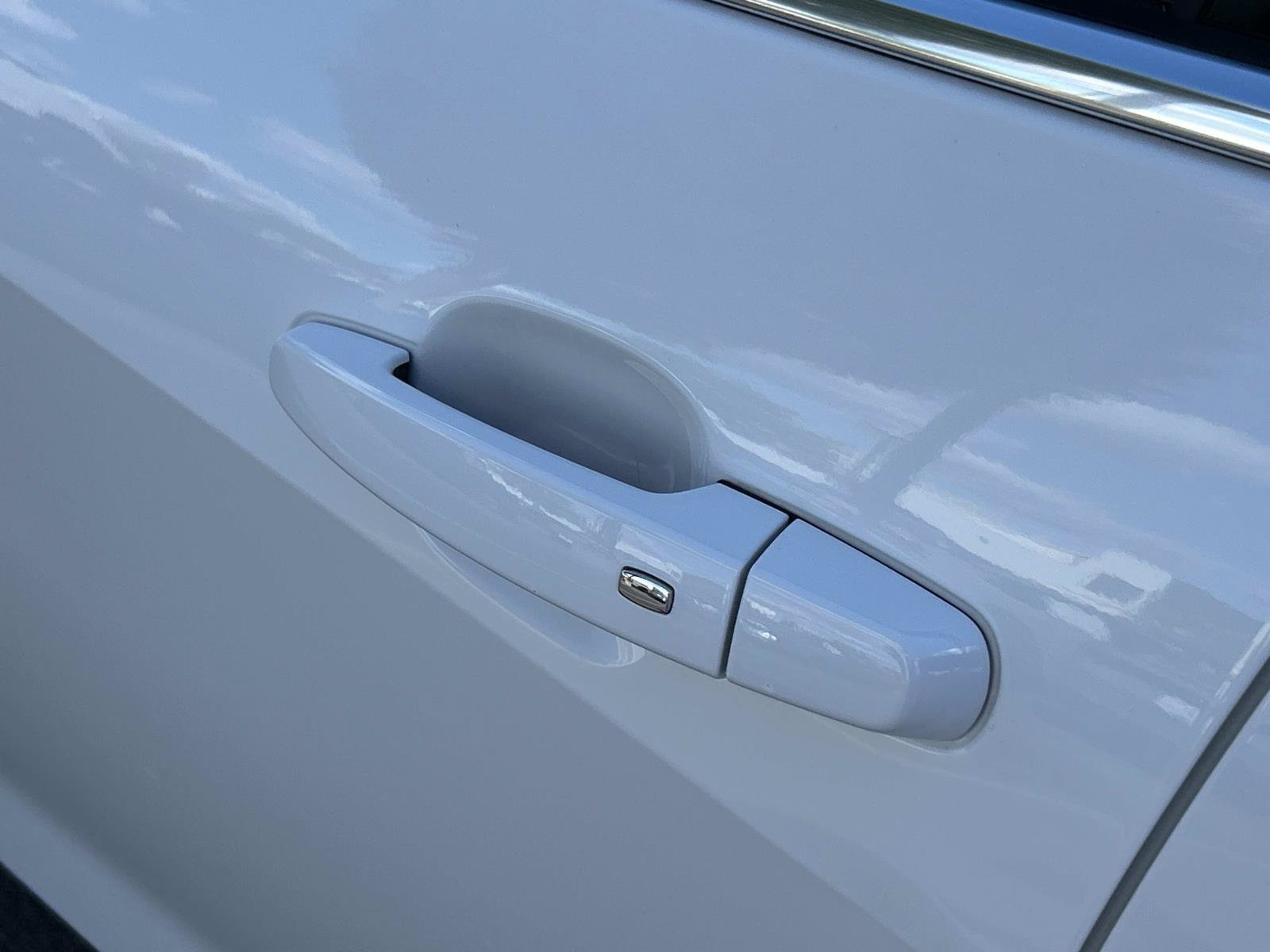 Used 2025 Chevrolet Malibu LT FWD image 16