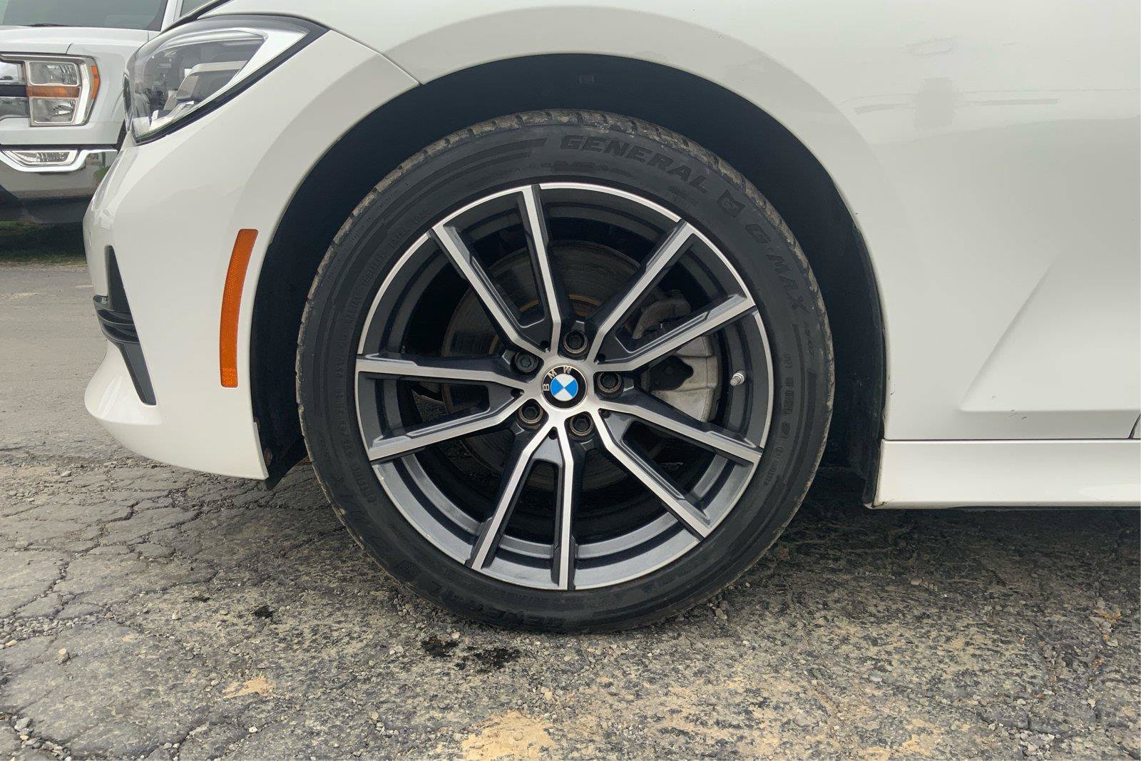Used 2021 BMW 330i xDrive Sedan w/ Convenience Package AWD/4WD image 25