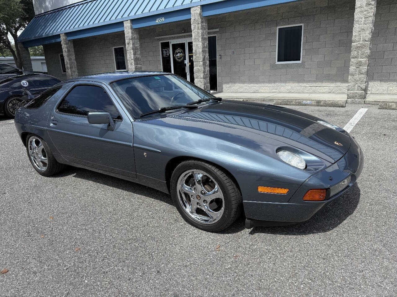 Used 1988 Porsche 928 S4 RWD image 9