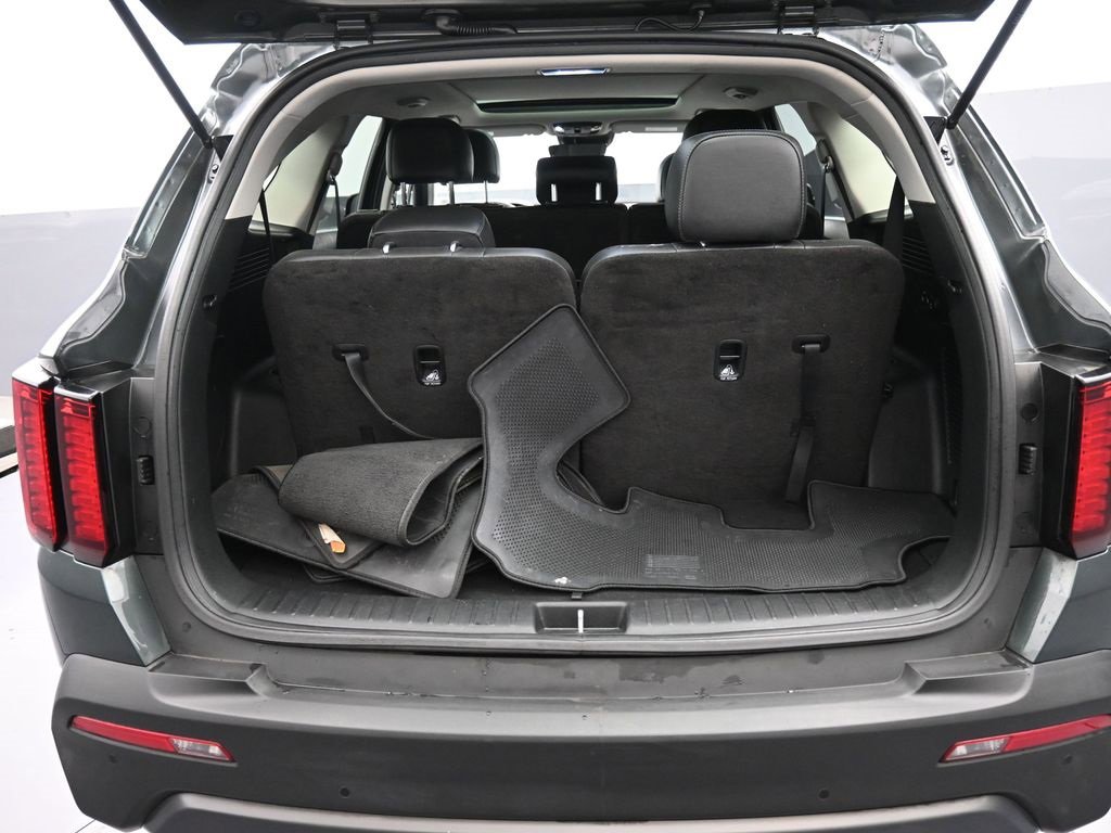 Certified 2023 Kia Sorento S w/ Panoramic Sunroof Package image 23