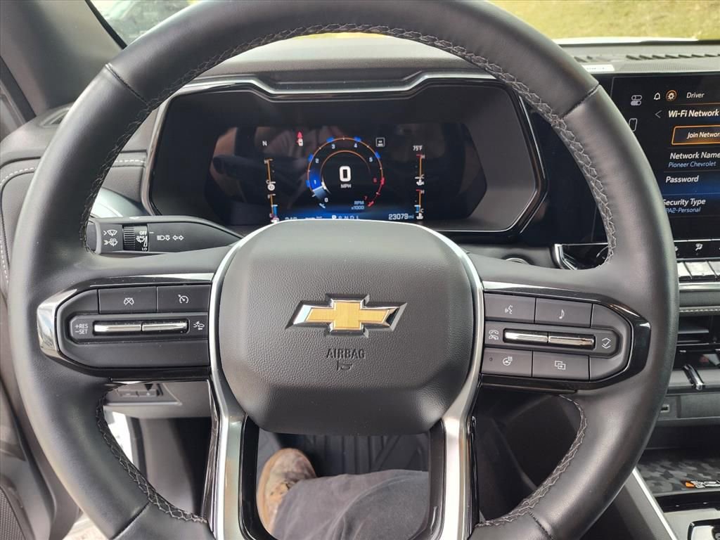 Used 2023 Chevrolet Colorado LT w/ LT Convenience Package III AWD/4WD image 19