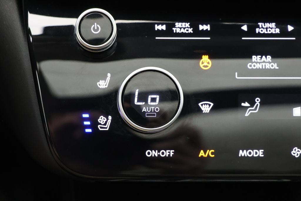 Used 2023 INFINITI QX60 Luxe w/ Performance Audio Package AWD/4WD image 24